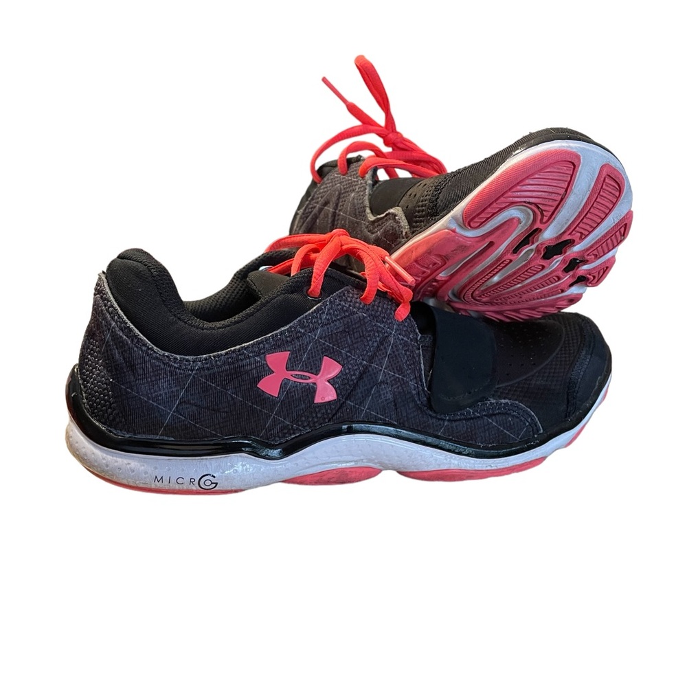 EUC under armor black & orange women’s size 9 shoe